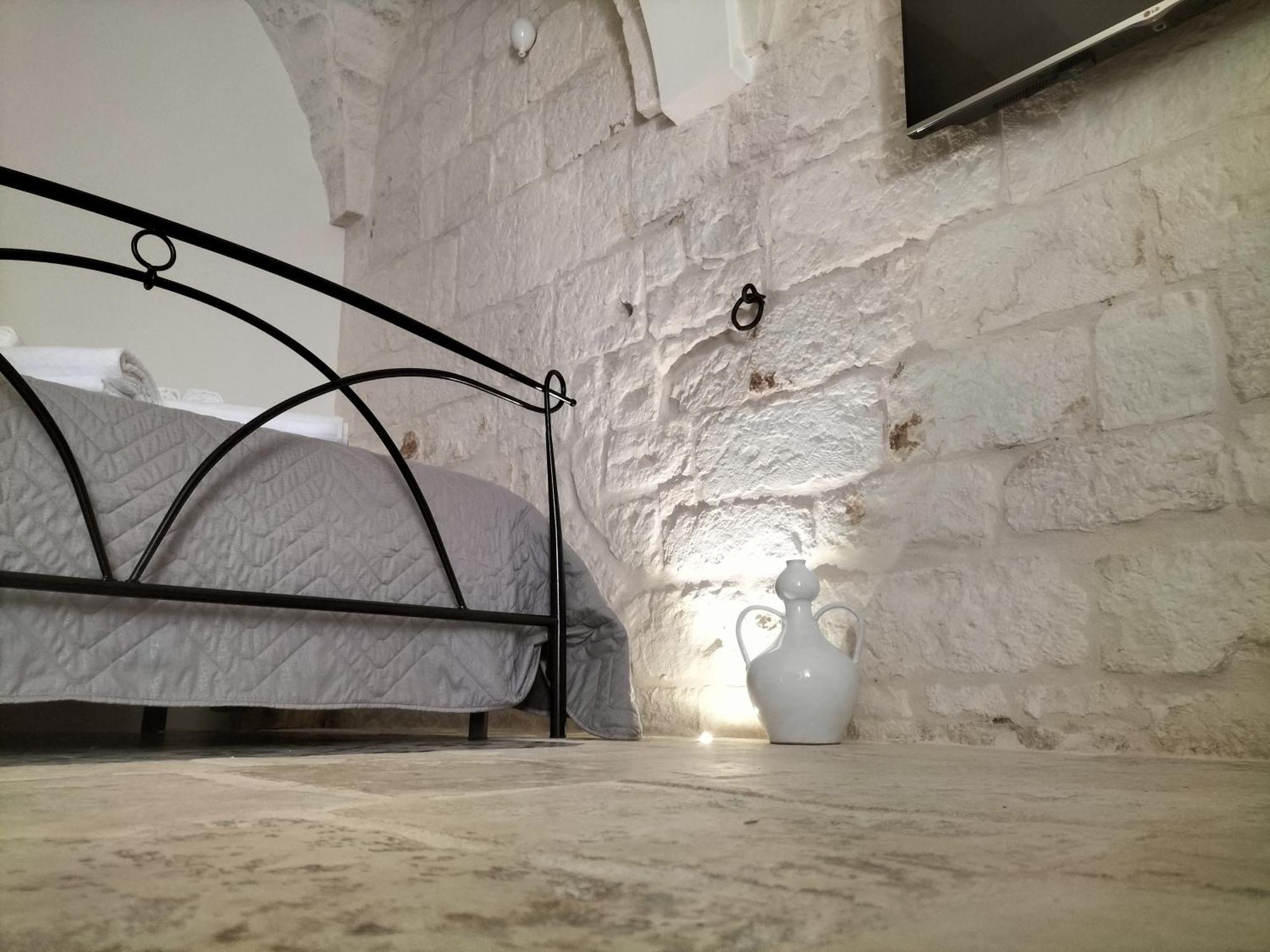 Le Tre Alcove Hotel Ceglie Messapica Exterior photo